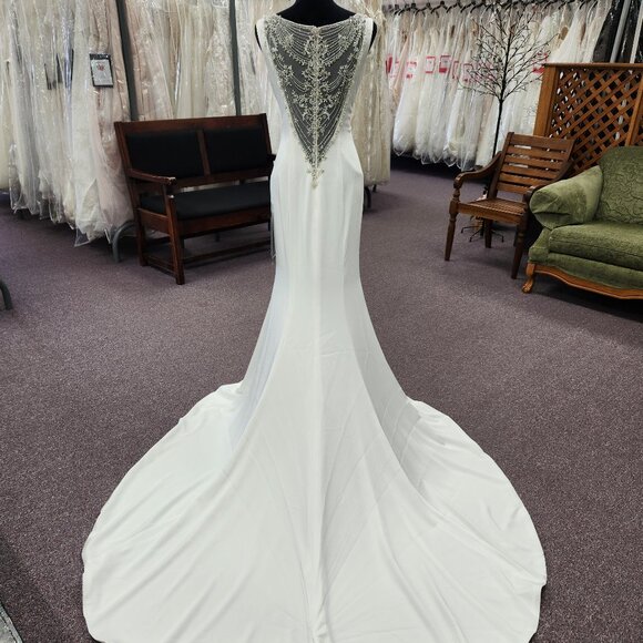 Martin Thornburg 120249 Size 8 Ivory Fit & Flare Bridal Gown - Picture 5 of 9